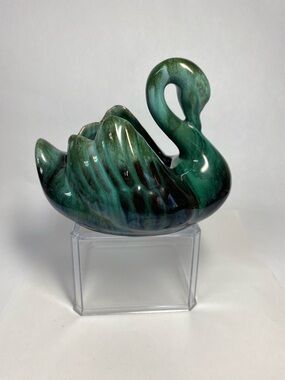Vintage Blue Mountain Pottery Glazed Green Ceramic Swan Accent Dish/Planter